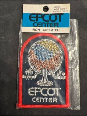 Vtg NOS 1982 EPCOT CENTER Walt DISNEY Embroidered patch World FL Iron On sealed